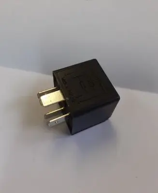 Audi A5 8T 8F Other relay V23136B6X72 8K0951253