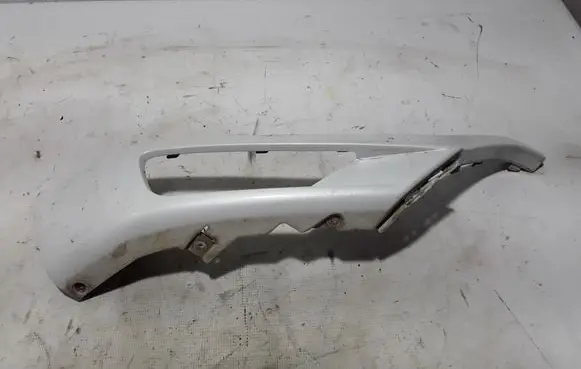 Volvo XC90 Front bumper splitter molding 31383801