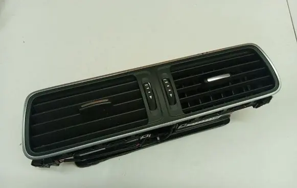 Volkswagen PASSAT B7 Dash center air vent grill 3AB819728A