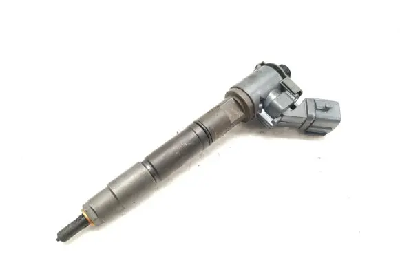 Volvo XC40 Fuel injector 31452113