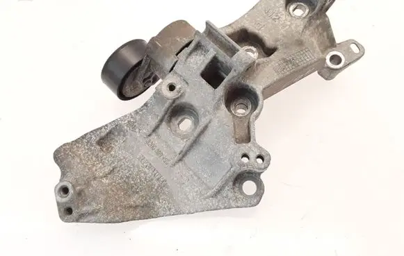 Renault Megane III Generator/alternator bracket 8200669495