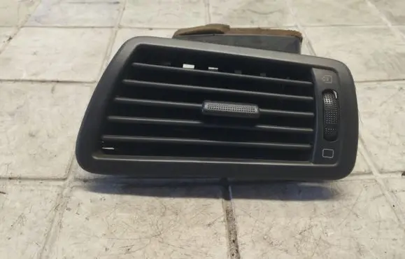 Peugeot 807 Dashboard side air vent grill/cover trim 1484108077 1491963077