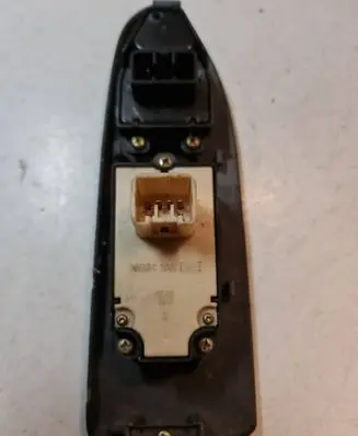 Mazda 626 Electric window control switch 1773D82