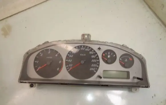 Nissan Almera N16 Speedometer (instrument cluster) BM515