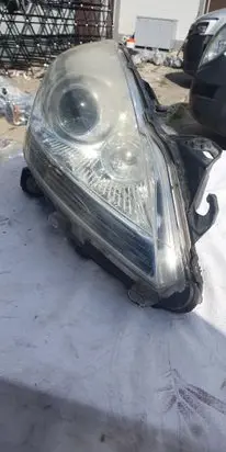 Peugeot 5008 Headlight/headlamp 9685473480