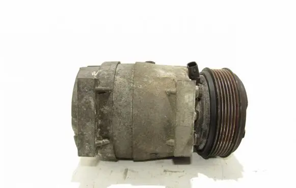 Renault Megane I Air conditioning (A/C) compressor (pump) 7700105765