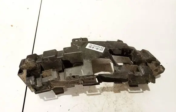 Headlight/headlamp mounting bracket