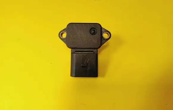 Volkswagen Golf III Air pressure sensor 036906051