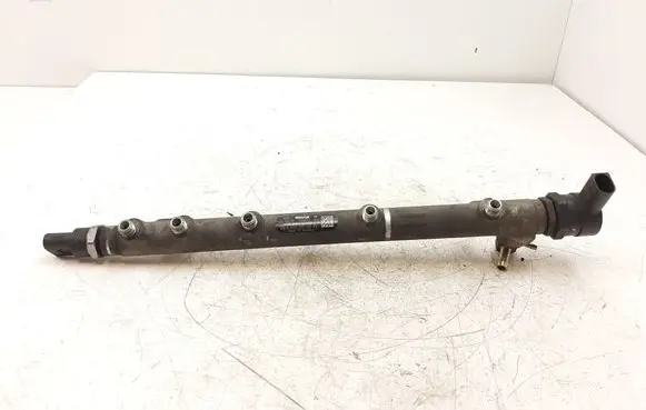 Mercedes-Benz E W211 Fuel main line pipe A6110700395 0445214038 A6110780449