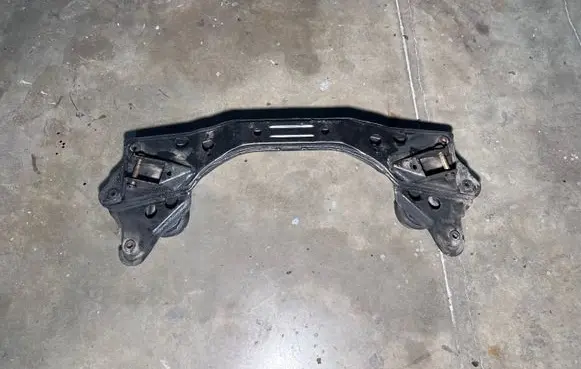 BMW 8 E31 Front subframe 31111139662