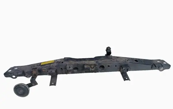 Nissan Qashqai Radiator support slam panel