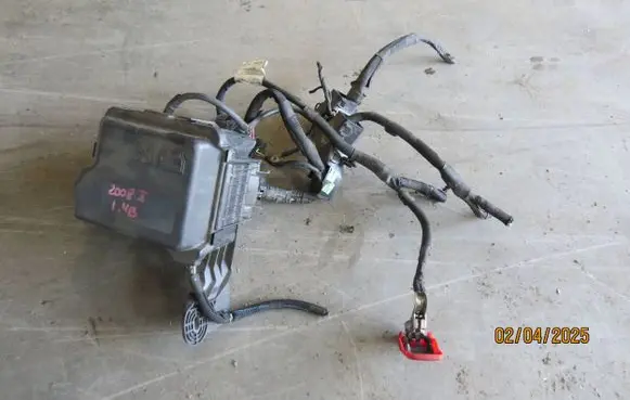 Peugeot 2008 I Fuse box set 9671924480