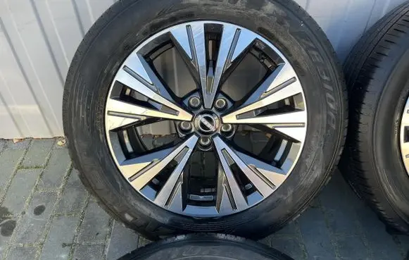 Nissan X-Trail T33 R18 alloy rim PU12888