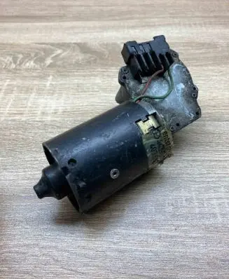 Audi A4 S4 B5 8D Wiper motor 443955