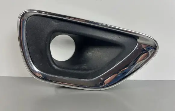 Jeep Grand Cherokee Front fog light trim/grill 68143082AB
