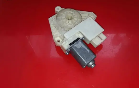Seat Toledo IV (NH) Rear door window regulator motor 5JA959812H 1400410334 A72056111