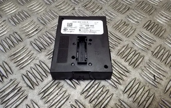 Audi A3 S3 8V Door central lock control unit/module 5Q0959435B 5Q0959435 5ZA01094702