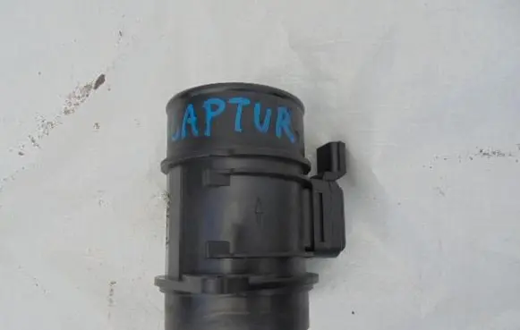 Renault Captur Mass air flow meter 8200682558B