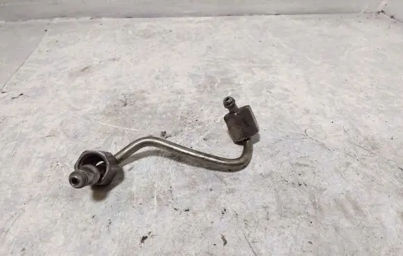 BMW 5 F10 F11 Fuel injector supply line/pipe 