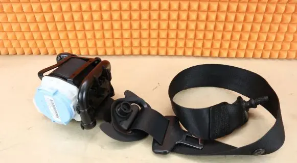 Mercedes-Benz B W246 W242 Front seatbelt 2468600285
