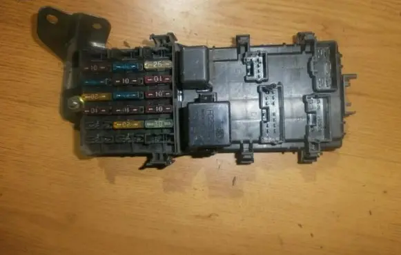 Mitsubishi Colt Fuse box set