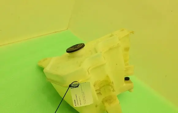 BMW Z4 E89 Windshield washer fluid reservoir/tank 7192859 7192856