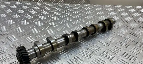 Opel Astra H Camshaft 