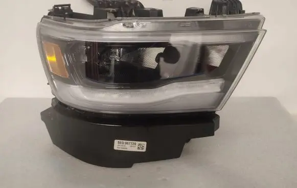 Dodge RAM 1500 DS Headlight/headlamp