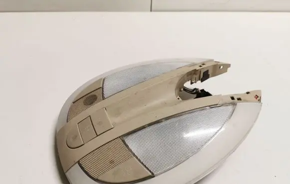 Mercedes-Benz E W211 Front seat light A2118204201