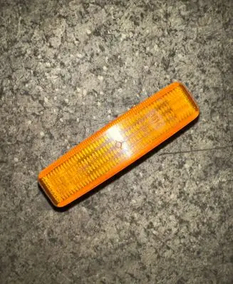 BMW 5 E39 Front fender indicator light 8360589