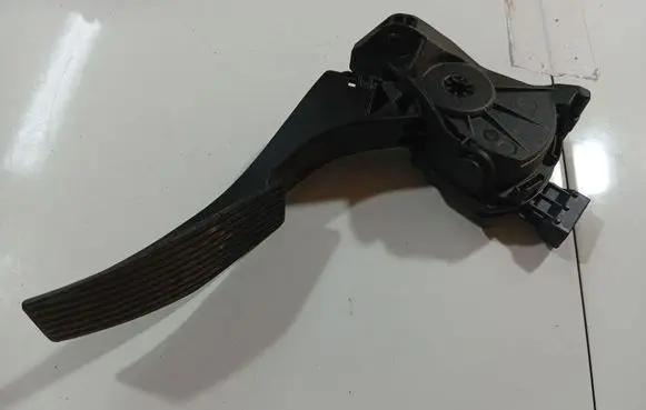 Opel Astra J Accelerator throttle pedal 6PV00976507