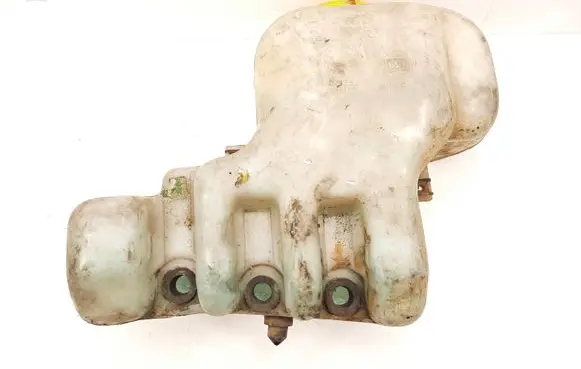 Nissan Patrol Y61 Windshield washer fluid reservoir/tank