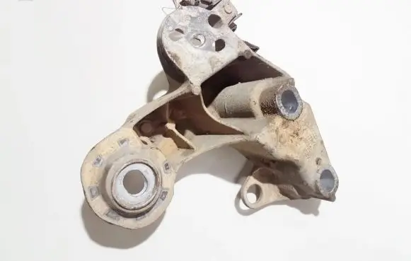 Audi A6 S6 C5 4B Engine mounting bracket 4b0199352a