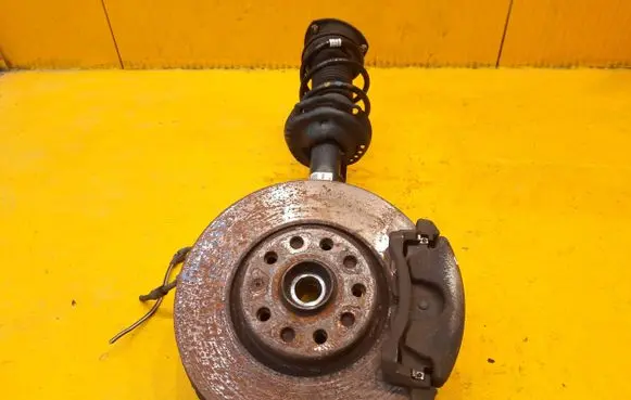 Volkswagen PASSAT B8 Front wheel hub spindle knuckle 5Q0407257C