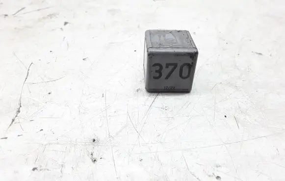 Audi A4 S4 B6 8E 8H Other relay 8D0951253