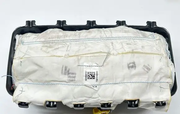 Jeep Grand Cherokee WL Passenger airbag 0080P1120015 68462716AE T47PM0203L1027