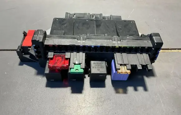 Mercedes-Benz S W220 Fuse box set A0315451632