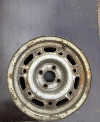Volkswagen PASSAT B4 R14 steel rim 357601025A