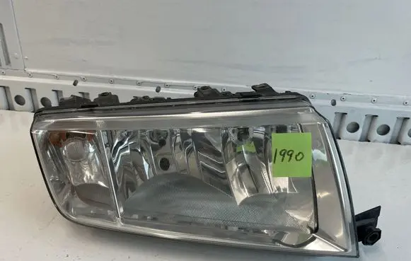 Skoda Fabia Mk1 (6Y) Headlight/headlamp