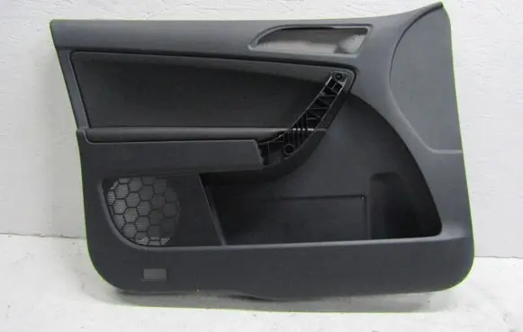 Skoda Yeti (5L) Front door card panel trim 5L1867005
