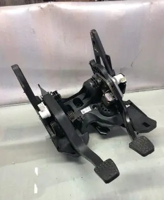 Opel Astra K Pedal assembly 39222118