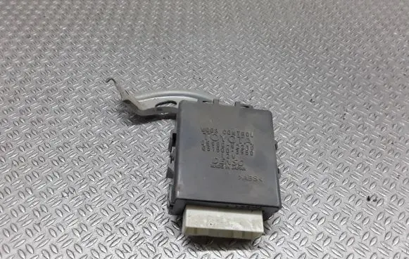 Toyota Yaris Door central lock control unit/module 8598052210