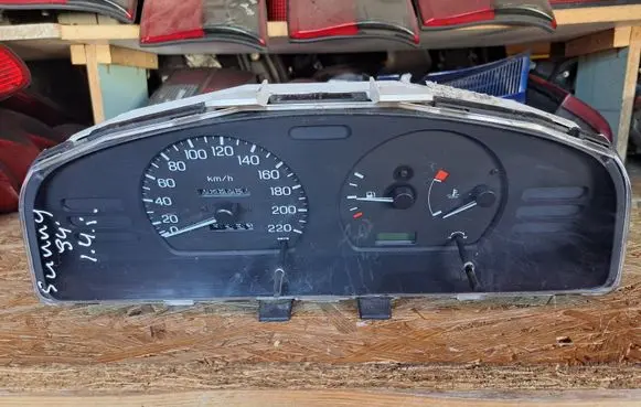 Nissan Sunny Speedometer (instrument cluster) 76C05 7H76C05 51250008