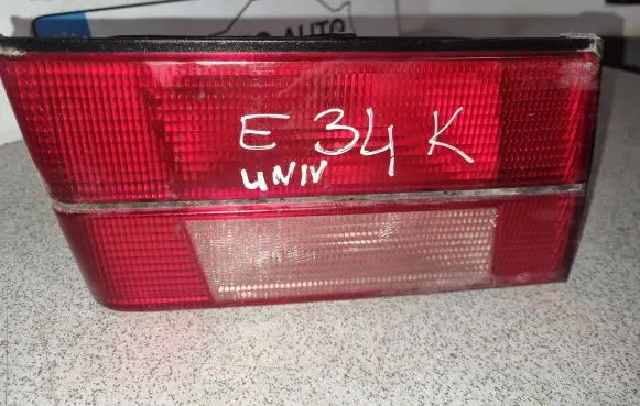 BMW 5 E34 Tailgate rear/tail lights 83515610