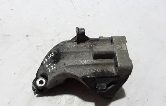 Mercedes-Benz E C207 W207 Engine mounting bracket A6512230004