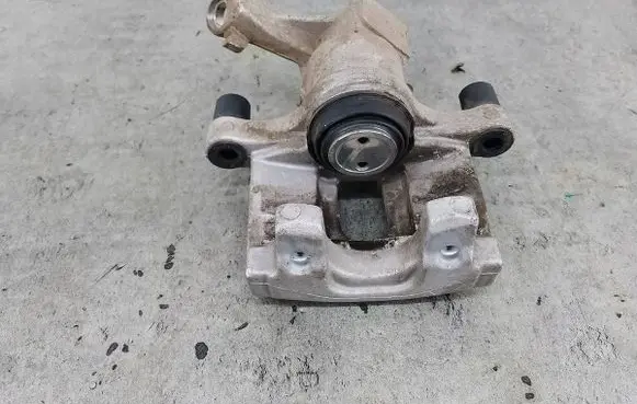 Opel Vectra C Rear brake caliper 820047