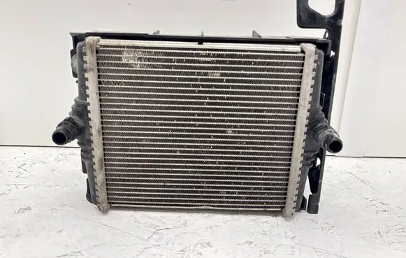 BMW 4 F36 Gran coupe Coolant radiator 8625447 8625445