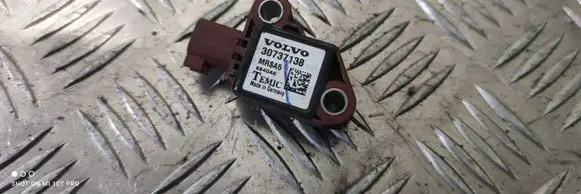 Volvo V50 Airbag deployment crash/impact sensor 30737138
