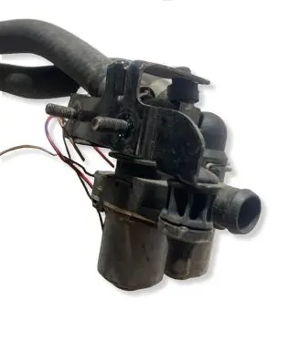 Mercedes-Benz E W210 Coolant heater control valve 2108300024