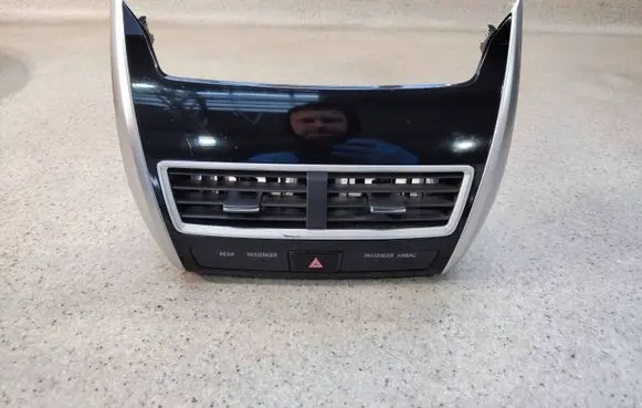Mitsubishi Eclipse Cross Dashboard air vent grill cover trim 